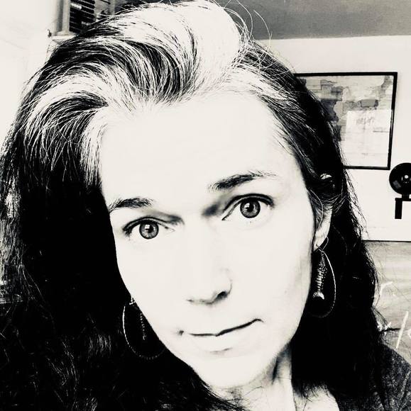 Meet your Posher, Sue - Picture 1 of 1